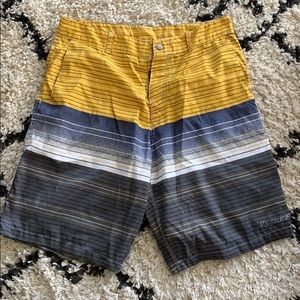 RS surf hybrid shorts size 32
